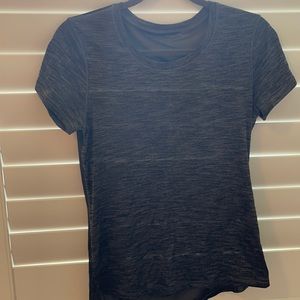 Lululemon t-shirt mesh back
